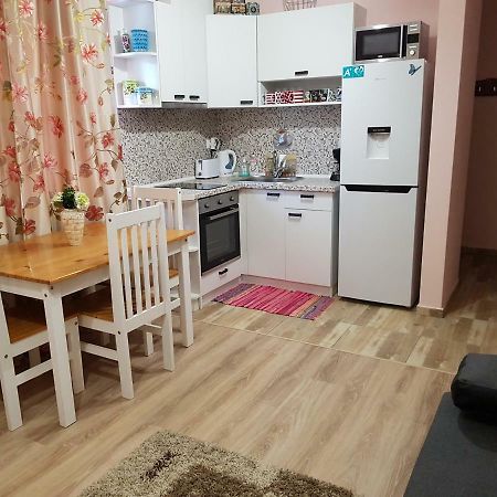 Holiday Apartment With Garden Бургас Экстерьер фото